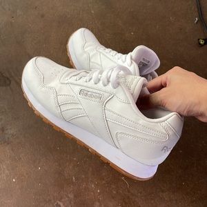 REEBOK WOMEN SIZE 7.5